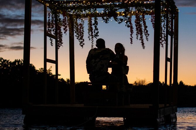 Romantic Floating Picnic Experience - Key details at a glance