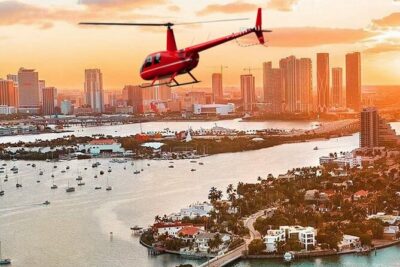 Romantic Miami Helicopter Tour with Champagne - The helicopter setup: Robinson R44, Bose headsets, and comfort