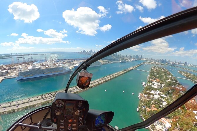 Romantic Miami Helicopter Tour with Champagne - The 40-minute route: South Beach to Vizcaya, then Coral Gables
