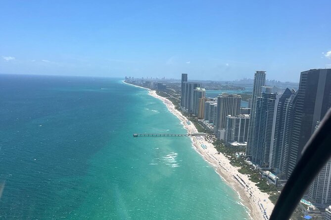 Romantic Miami Helicopter Tour with Champagne for Two - Your Aerial Route: Miami Landmarks in a Single 30-Minute Loop