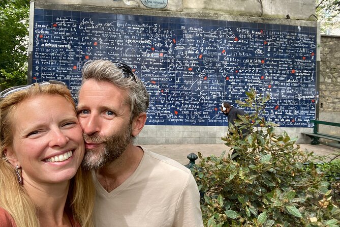 Romantic Montmartre: Paris Lost Lovers Exploration Game and Tour - Clues, hints, and in-app costs: the gems question