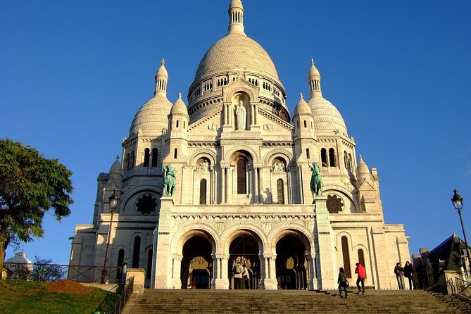 Romantic Montmartre: Paris Lost Lovers Exploration Game and Tour - Who this Montmartre exploration game is best for