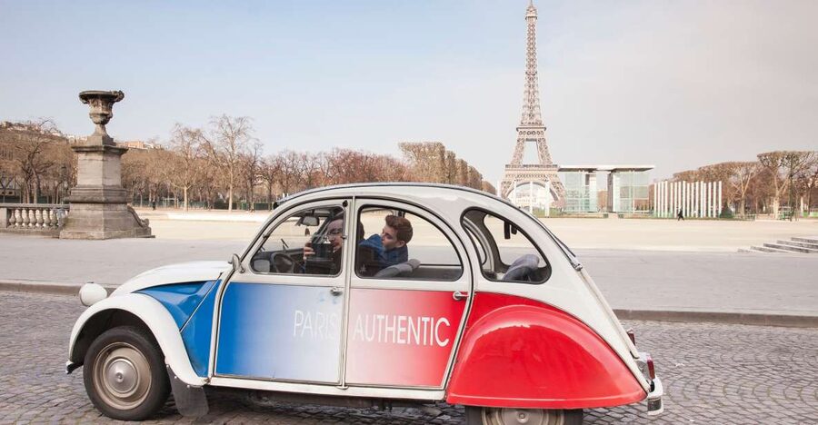 Romantic Paris Vintage Citroën 2CV Tour - Why a 2CV Eiffel Tower-to-Montmartre route is such a good idea