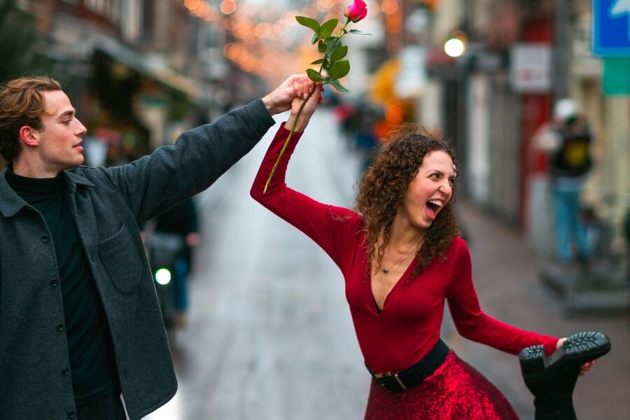 Romantic Photoshoot Experience for Couples in Amsterdam - Price and value: $66 per group up to 4
