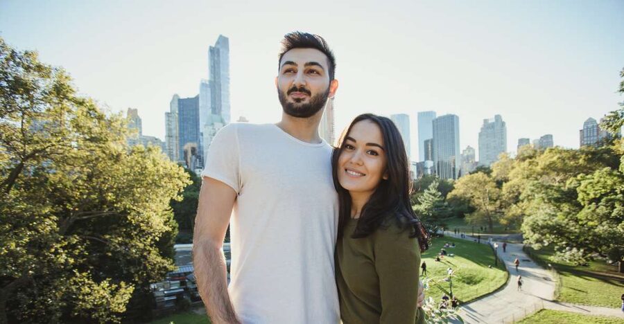 Romantic Photoshoot Experience for Couples in New York - How the photographer guides you (so you actually look good)