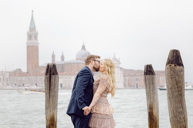 Romantic Photoshoot in Venice - Should you book this romantic photoshoot in Venice?