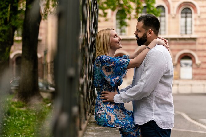 Romantic Photoshooting in Verona - English-Language Support and Mobile Ticket Convenience