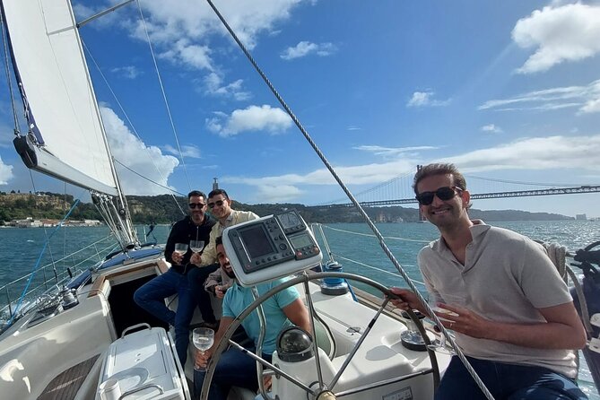 Romantic Private Sailboat in Lisbon for couples - Where You Meet (and Why It Matters)