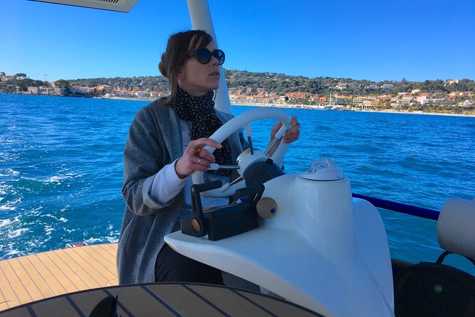 Romantic Private Tour for 2 plus guide on your own Solar Powered Boat - What it’s like for photos and for just watching