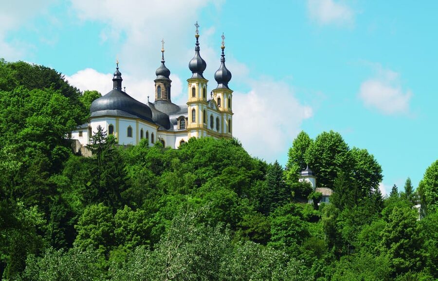 Romantic Road Trip Frankfurt a.M. - Weikersheim - Würzburg photo stop: what you can get in 30 minutes