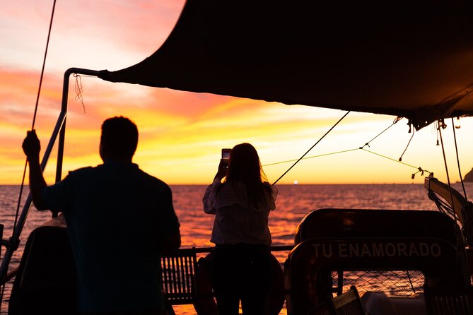Romantic Sailboat Sunset: Live Music, Premium Bar & Dinner -Cabos - The Baja Duo dinner: what’s included and what your meal will feel like