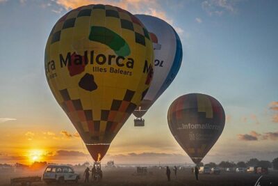 Romantic Sunrise Balloon Tour in Majorca - Meeting at the Globodromo area: the 7:00 am reality check