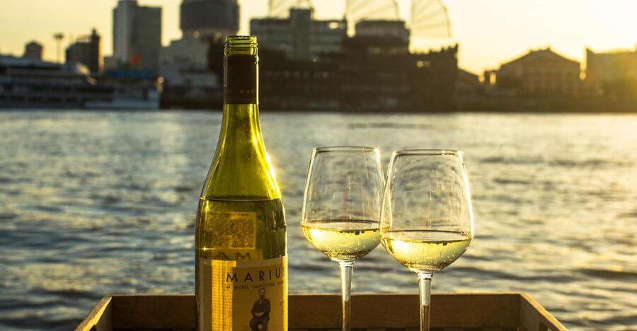 Romantic Sunset Cruise by Speedboat - On-board experience: comfort plus snacks and drinks
