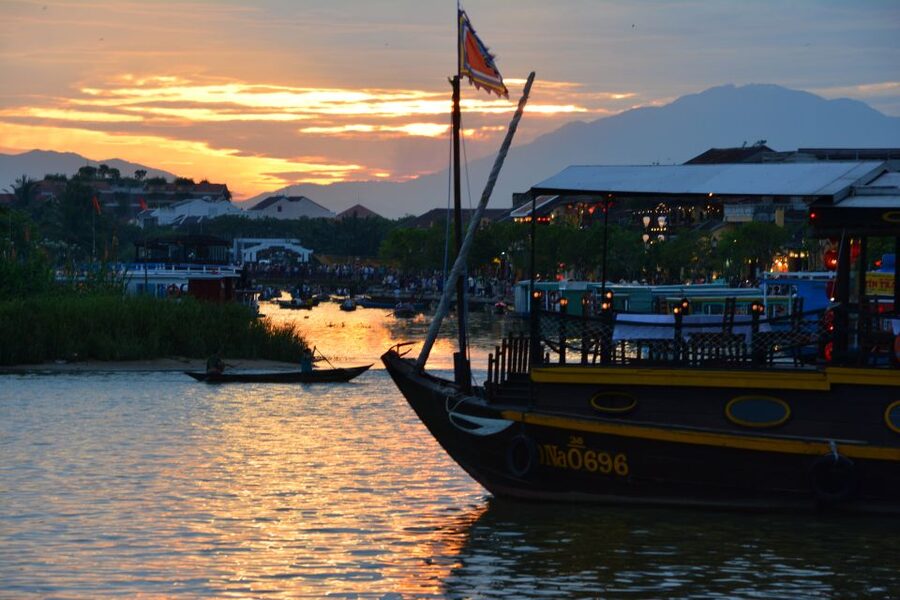 Romantic Sunset Dinner Cruise in Hoi An - Who should book (and who might skip)
