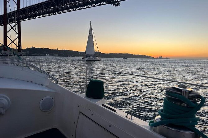 Romantic Sunset Sailing Experience in Lisbon - What the Crew Adds: Stories, Sailing Notes, and Better Photos