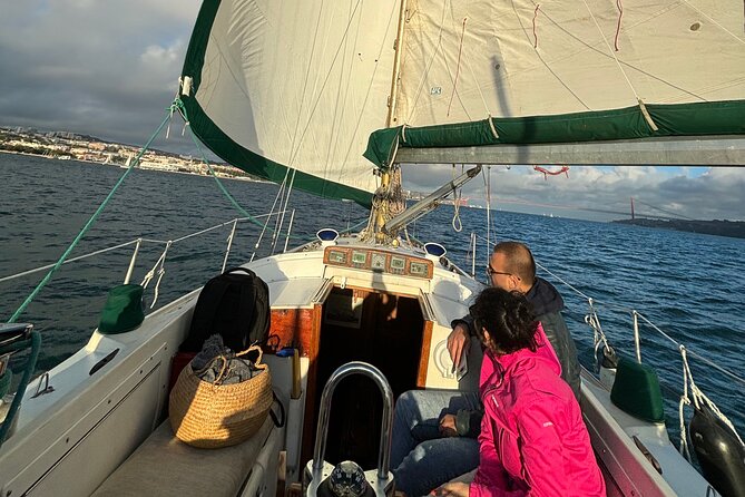 Romantic Sunset Sailing Experience in Lisbon - Private Sailing for Your Group: The Comfort Factor