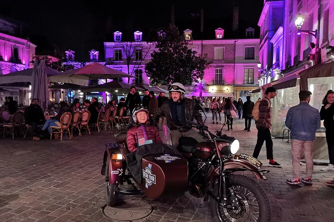 Romantic Tour By Night - Your guide matters more than you’d think here