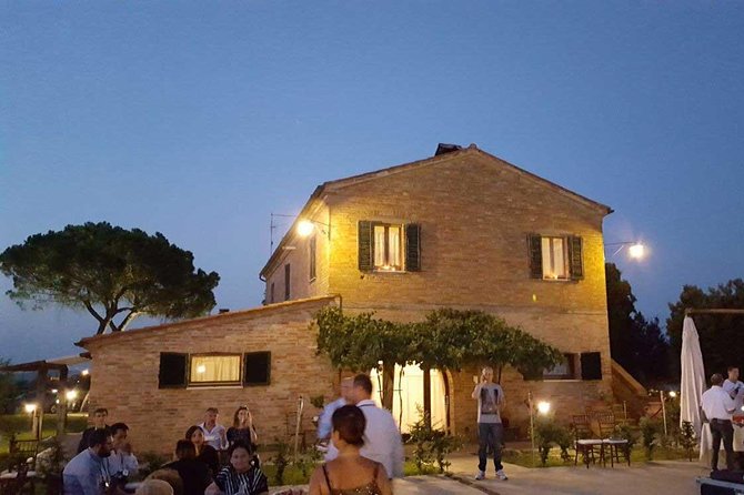 Romantic Vespa Tour and Wine Tasting - Why this Vespa-and-wine day beats a normal Tuscany schedule