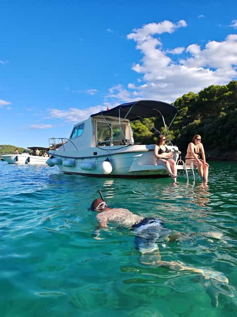 Romantic Zadar Sunset and Night Coctails Cruise - Price and value: $35 for a sunset + night-view package