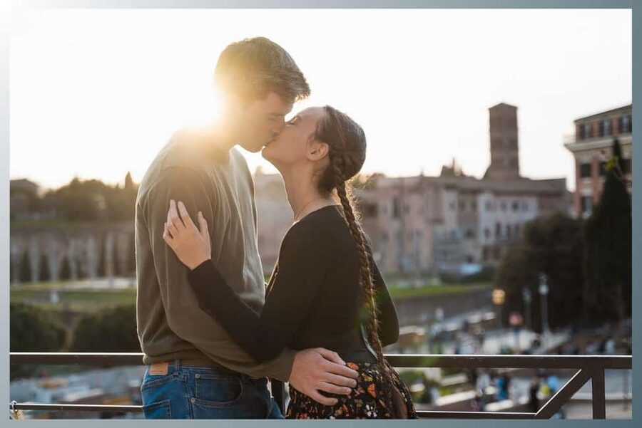 Rome: Couple Photoshoot – Iconic & Romantic - Timing, Lighting, and Why Early Matters for Romance