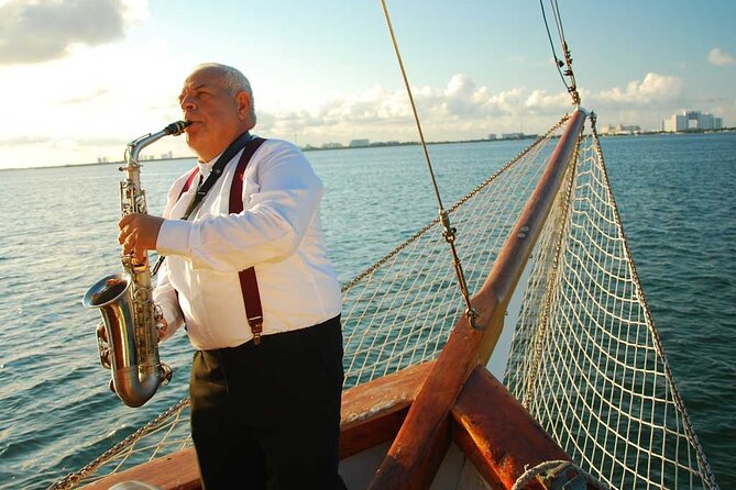 Sail Under Light of the Moon & Enjoy a Romantic Dinner in Spanish Galleon - Views, Dancing, and How Long You Should Set Aside
