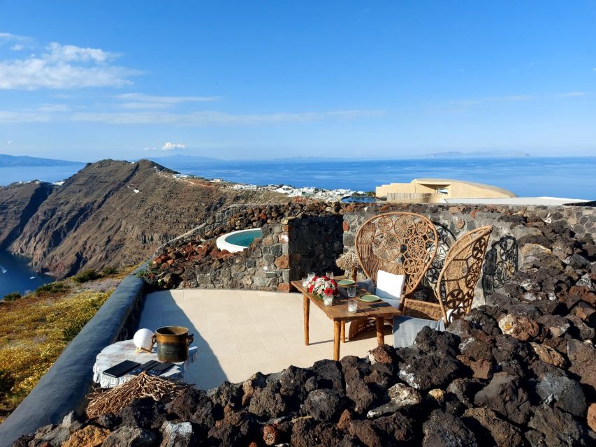 Santorini: Private Romantic Sunset Dinner with Caldera View - Wine and romance add-ons: How to plan your splurge