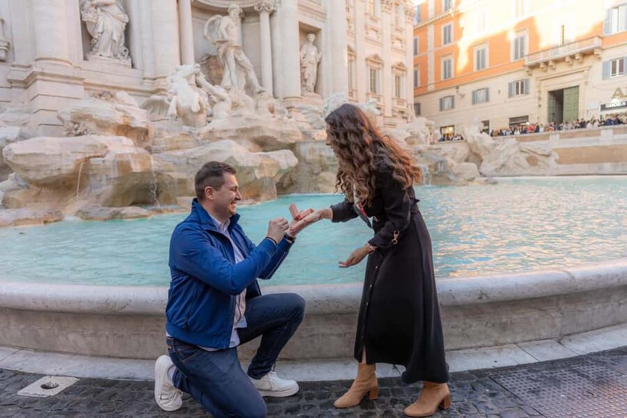 Secret Proposal Photoshoot in Rome + Reel - Timing your proposal: using the session structure to your advantage