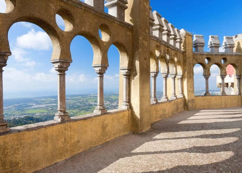 Sintra: The Romantic Village – Private Half-Day Guided Tour - Old Sintra break time: photos, free time, and quick shopping