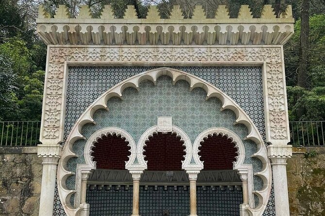 Sintra Walking Tour: Romantic Village & Palaces - Casa Piriquita, Hotel Lawrence, and a smart pastry-to-architecture rhythm