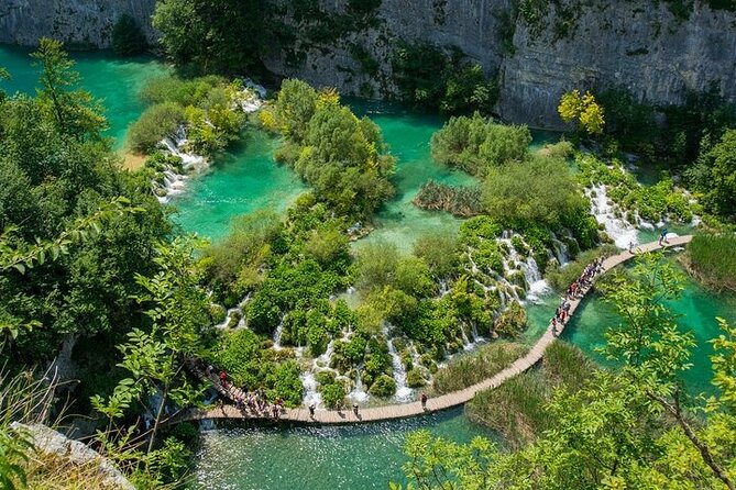 Split to Zagreb or airport Zagreb via Plitvice lakes for singles or couples - Plitvice National Park: your ticket plus a plan for four hours