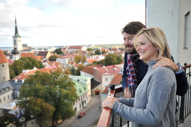 Tallinn 1 Hour Romantic Photo Tour - Walking the Old Town for Great Shots (with Guide Ernest)
