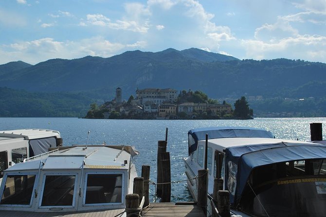 The romantic village of Orta San Giulio with a tour guide - Starting at Piazza Motta and the Motta uphill road