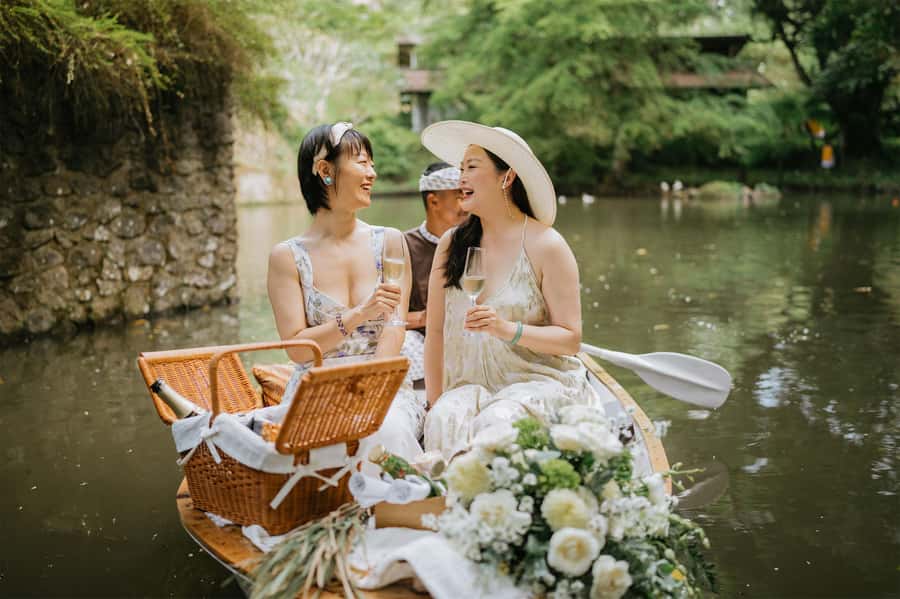 Ubud: Romantic Picnic on a Wooden Boat with Sparkling Wine - What to bring (and what to skip)