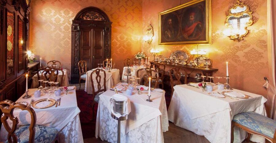 Venice: Romantic Palace Dinner and Private Gondola Ride - Key highlights that matter