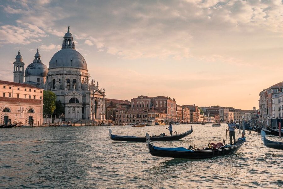 Venice: Romantic Palace Dinner and Private Gondola Ride - Price and Value in Venice After Dark