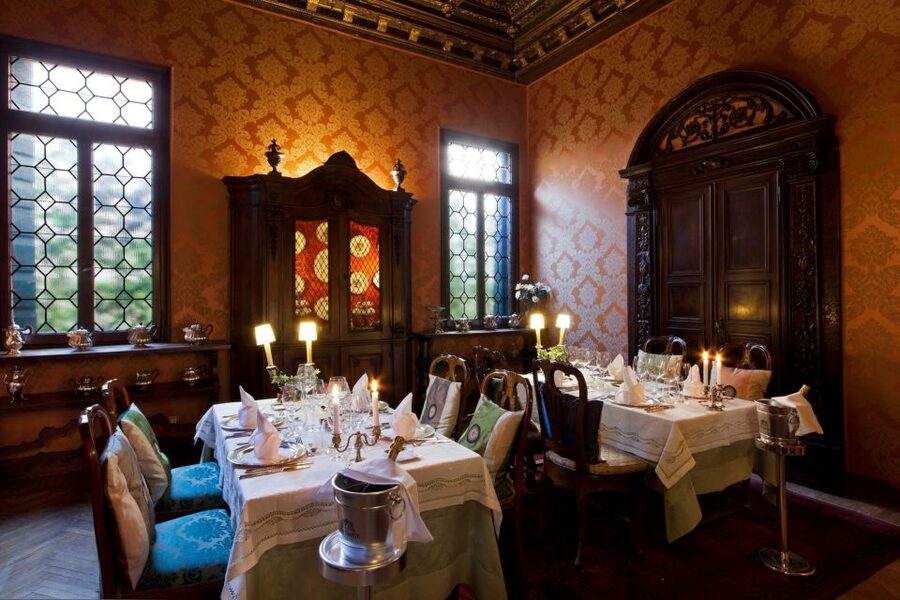 Venice: Romantic Palace Dinner and Private Gondola Ride - Practical Timing: Making Sure You Get Dinner Without Stress