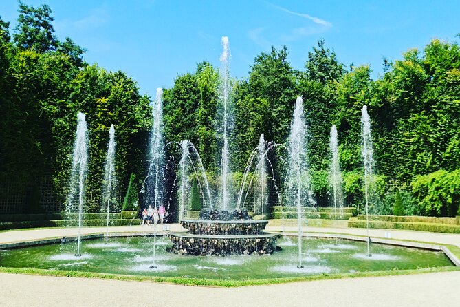 Versailles Golf Cart Guided Tour and Romantic Boat with Champagne - Walk Back Through the Gardens: why the 15–20 minutes matter