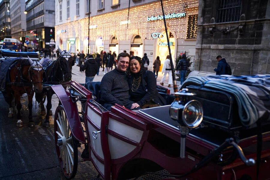 Vienna: Professional Proposal Photographer - Who should book this Vienna proposal photographer