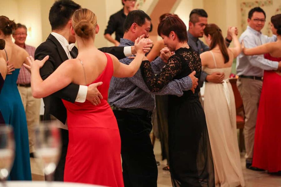 Vienna: Viennese Waltz Workshop for Couples - Inside the Ballroom: Posture, Rhythm, and That Signature Flow