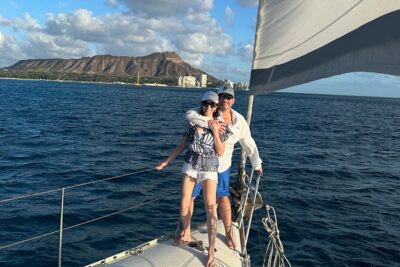 Waikiki private Day Tour and Sunset sail for couples - The 2-hour route: Waikiki Beach, Magic Island, and Diamond Head