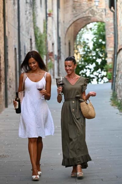 Wine tasting in a romantic castle with archaeologist guide - The medieval village tour with an archaeologist guide (Fabio)