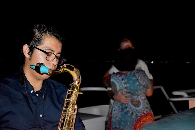 Your Romantic Dinner in Cancun, includes national open bar and live music - Comfort on board: open-air romance, with some real-world tradeoffs