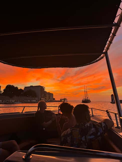 Zadar: Romantic Luxury Sunset Boat Tour with Aperol Spritz - Should you book this Zadar sunset boat tour?